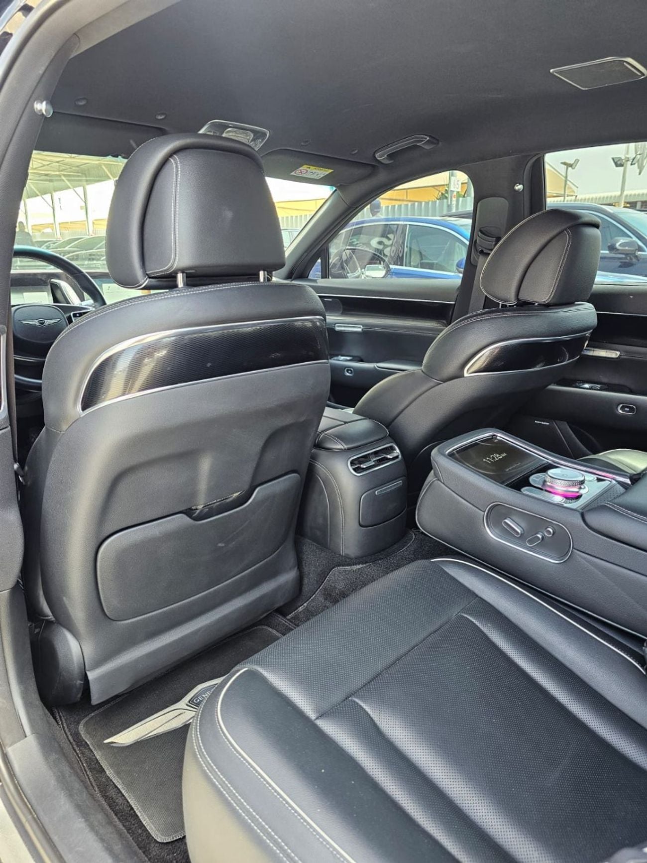 Genesis G90 PLATINUM