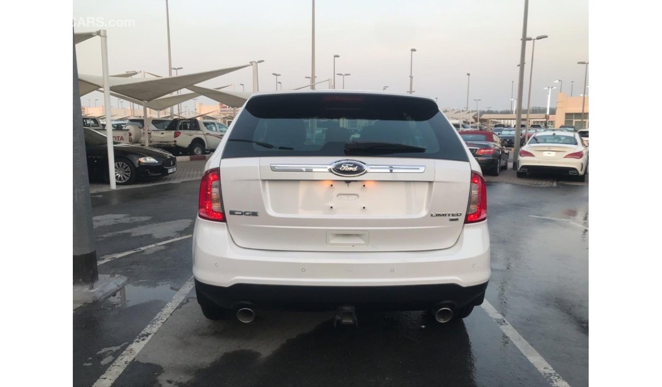 Ford Edge AWD 2012GCC car prefect condition no need any maintenance low mileage panoramic roof