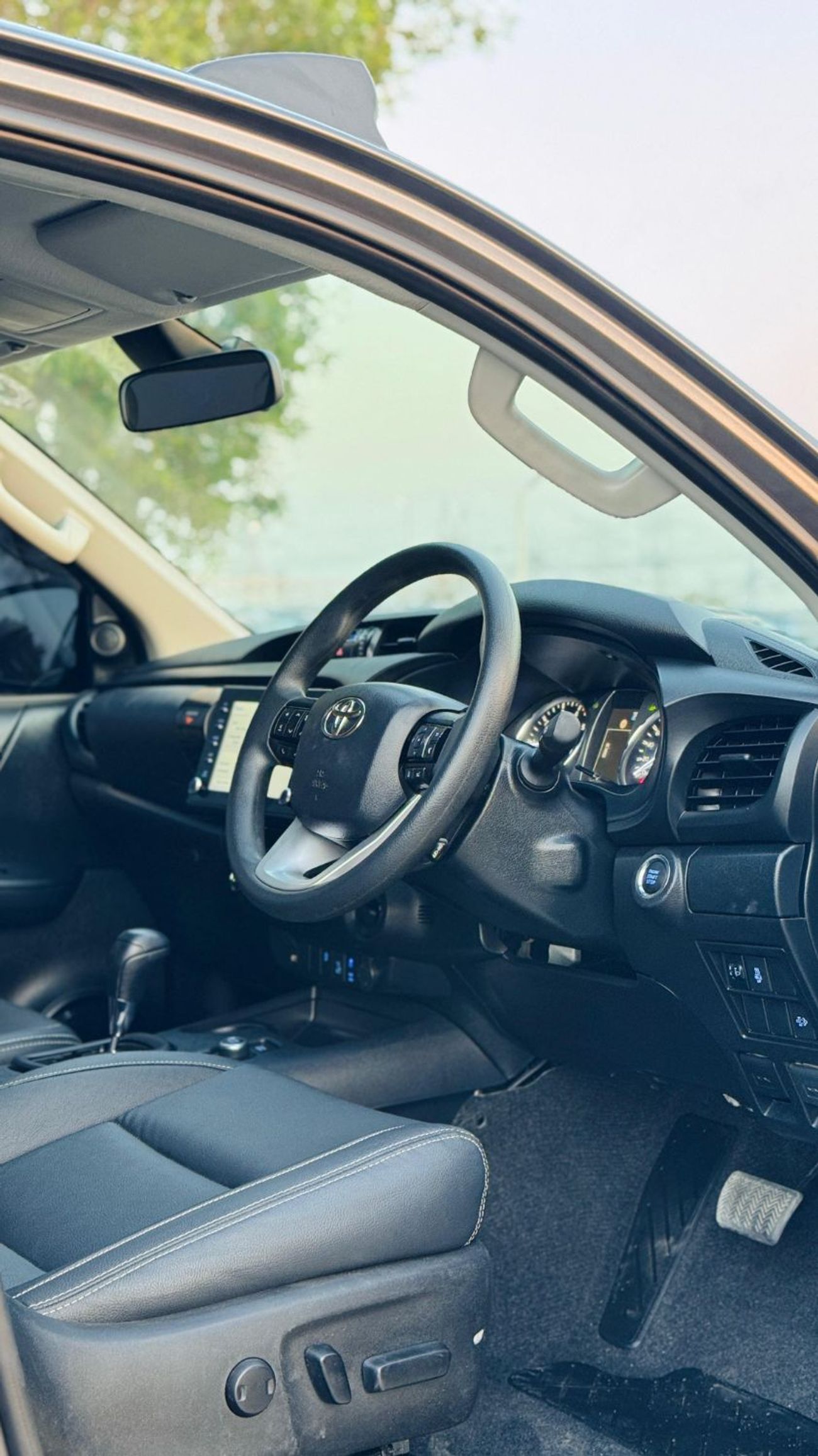 تويوتا هيلوكس HYBRID SPORTS | LOW MILEAGE | RHD