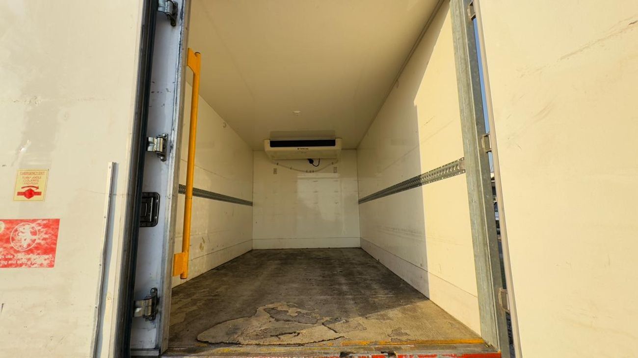 ميتسوبيشي فوسو كانتير -