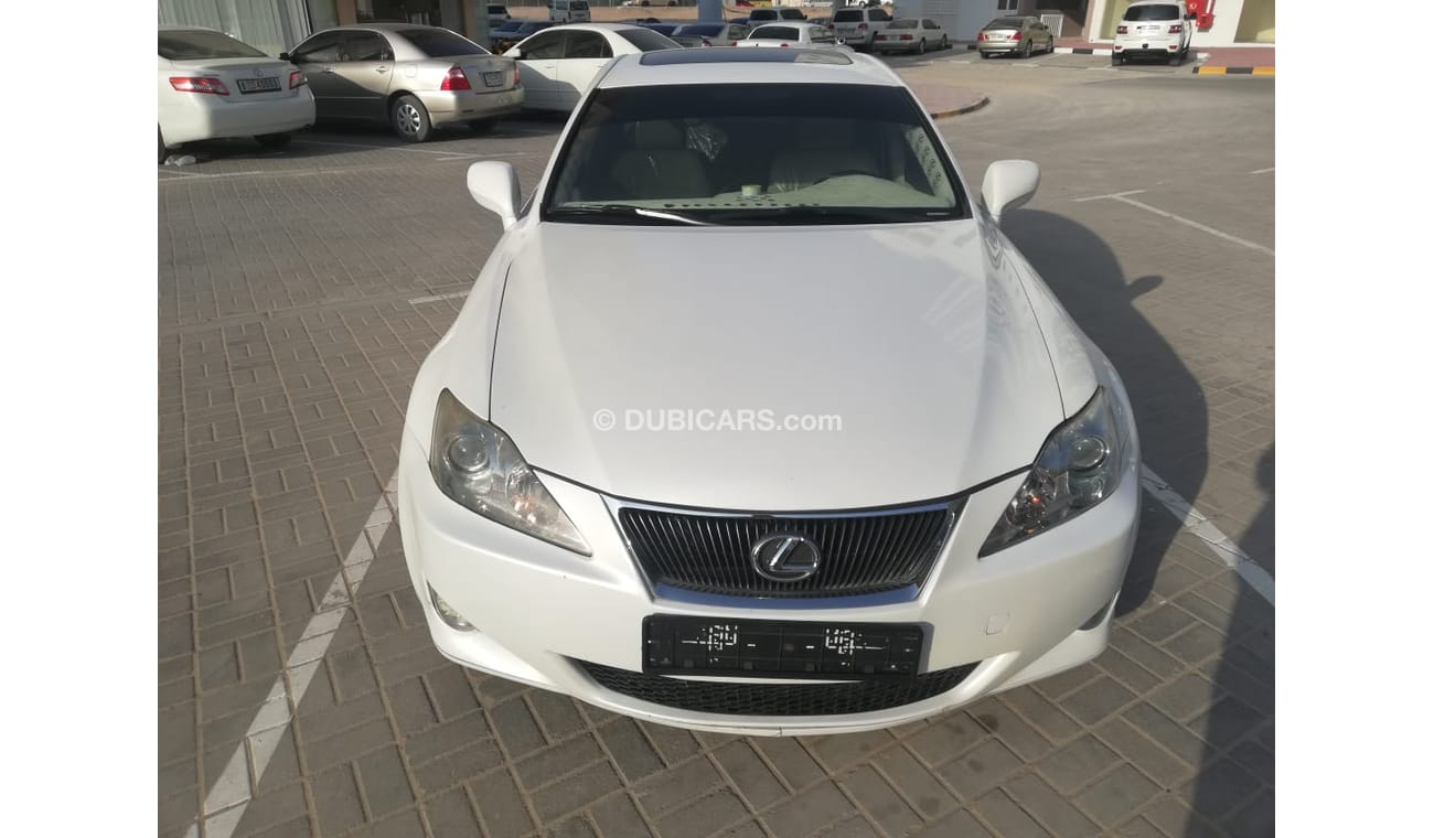 Lexus IS250 pearl white color