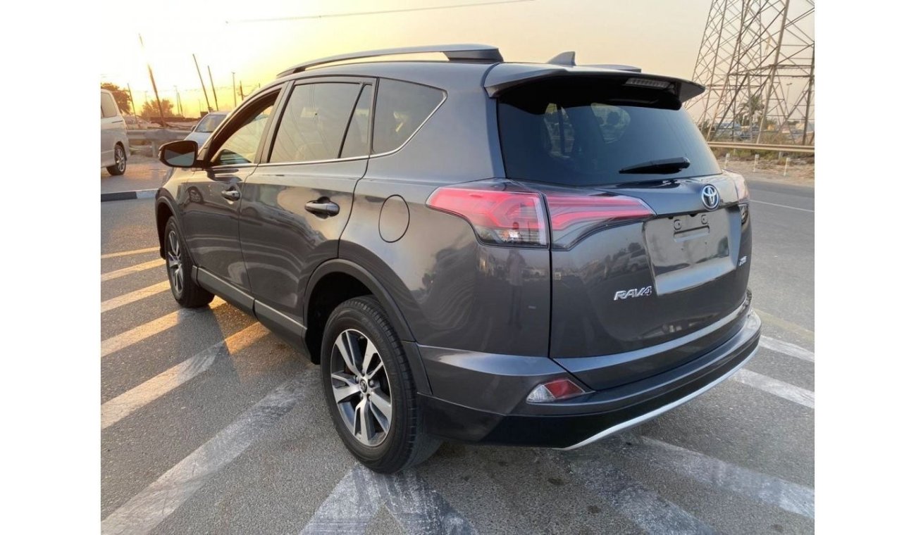 تويوتا راف ٤ 2018 TOYOTA RAV 4 XLE / FULL OPTION