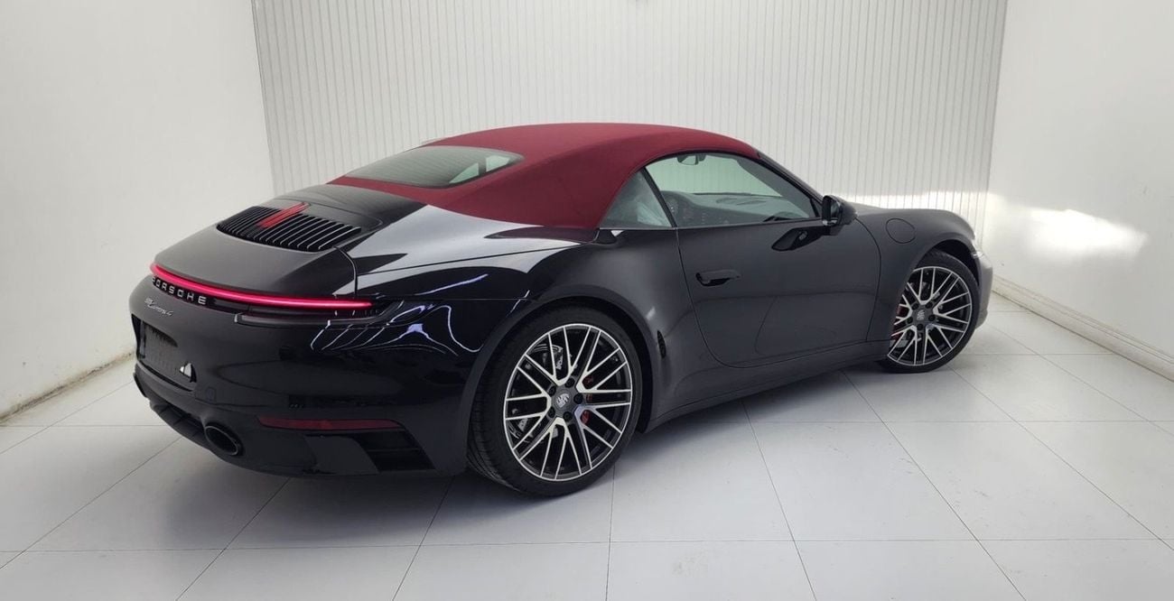 بورش 911 Carrera 4 3.0L (444 HP) Convertible