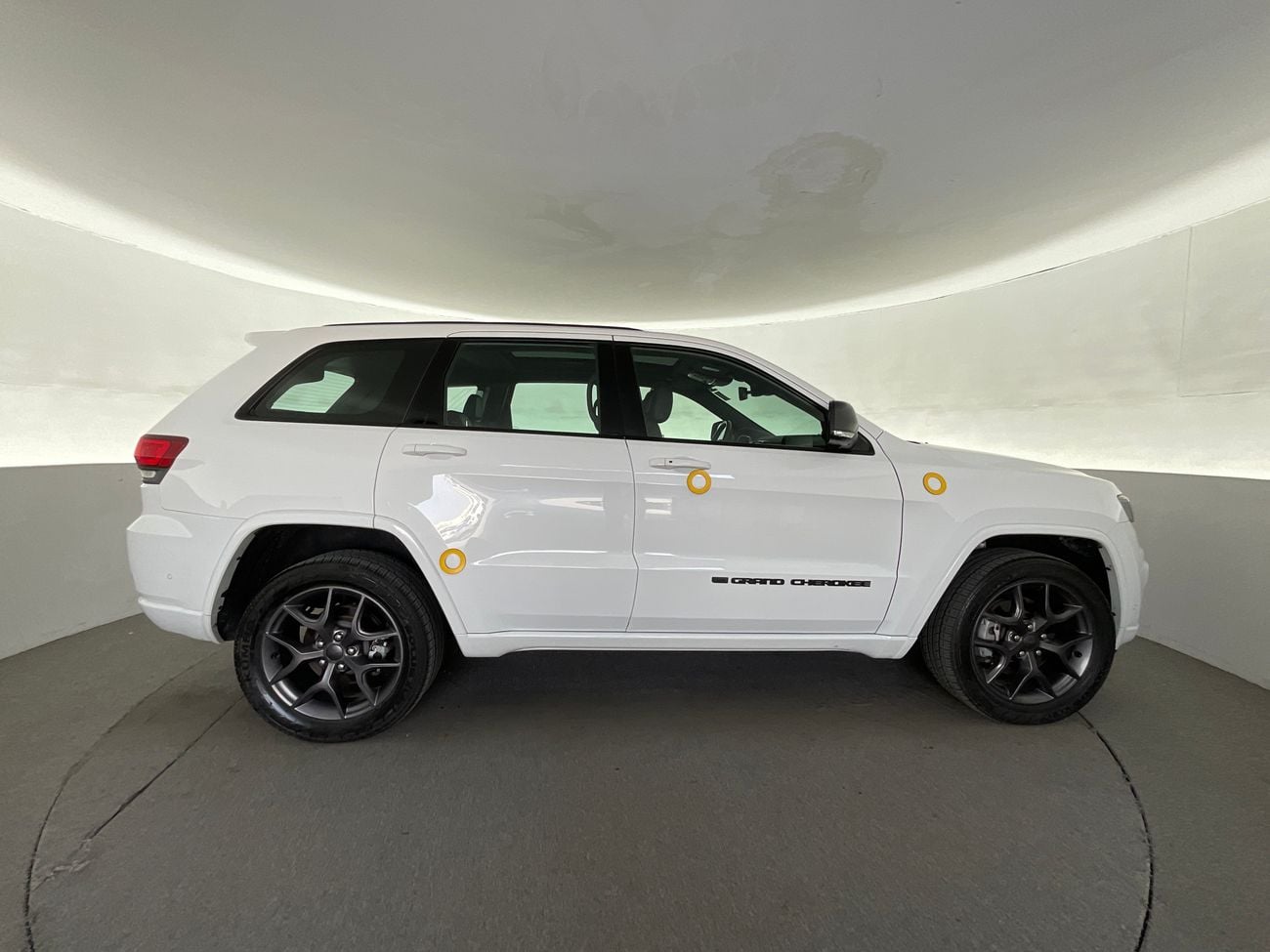 جيب جراند شيروكي 3.6 80TH ANNIVERSARY 4WD AUTO | شامل الضمان | 0 ﺪﻔﻋﺓ ﺃﻮﻟﻯ