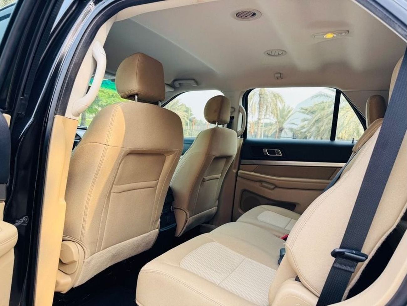 Ford Explorer Std 3.5L 4WD