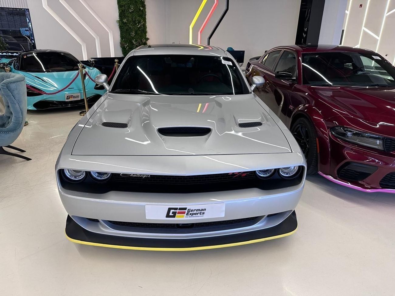 Dodge Challenger 392 Hemi Scat Pack Shaker 6.4L 2023 Dodge Challenger 392 Hemi Scat Pack Shaker Last Call 6.4L / 3 Ye