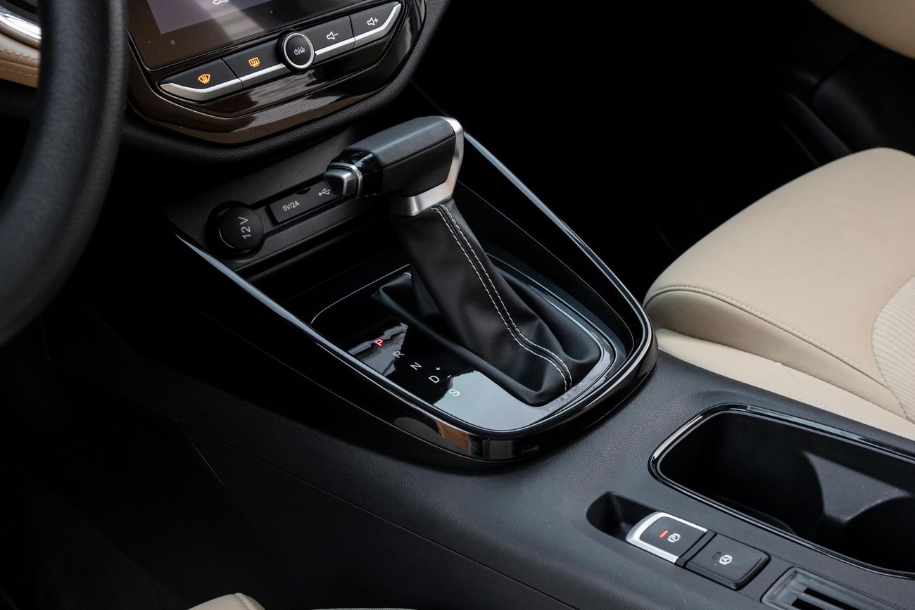 Chevrolet Captiva Captiva Premier | 1,469 P.M | 0% Downpayment | Captiva Premier | 7 Seats | Warranty