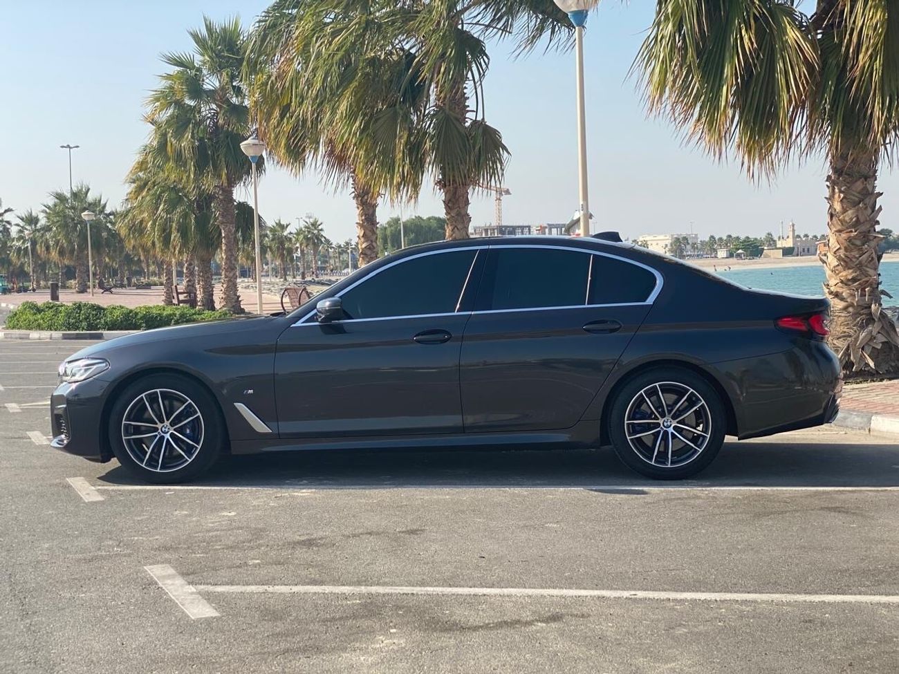 بي أم دبليو 520i