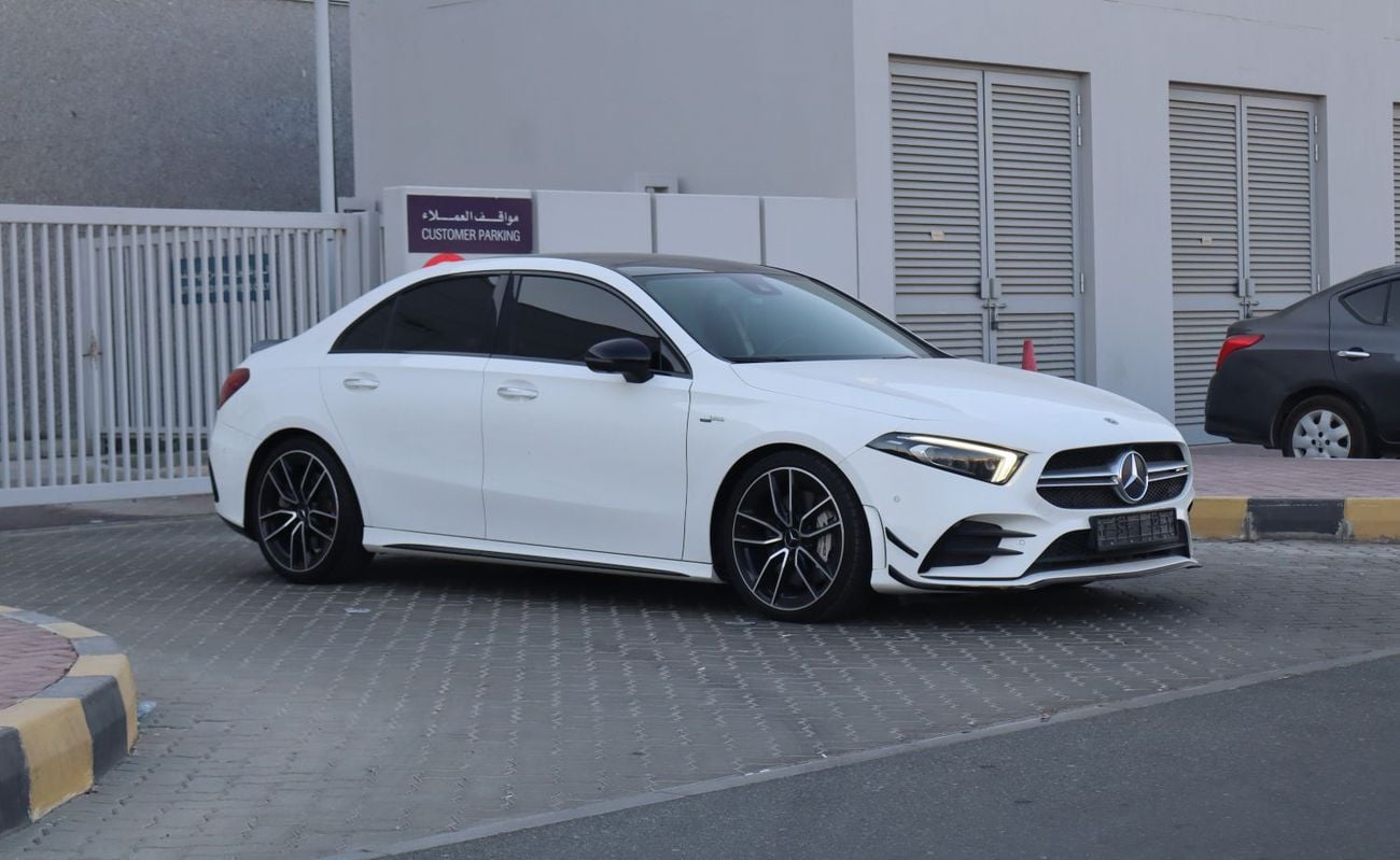 Mercedes Benz CLA35 AMG PREMIUM