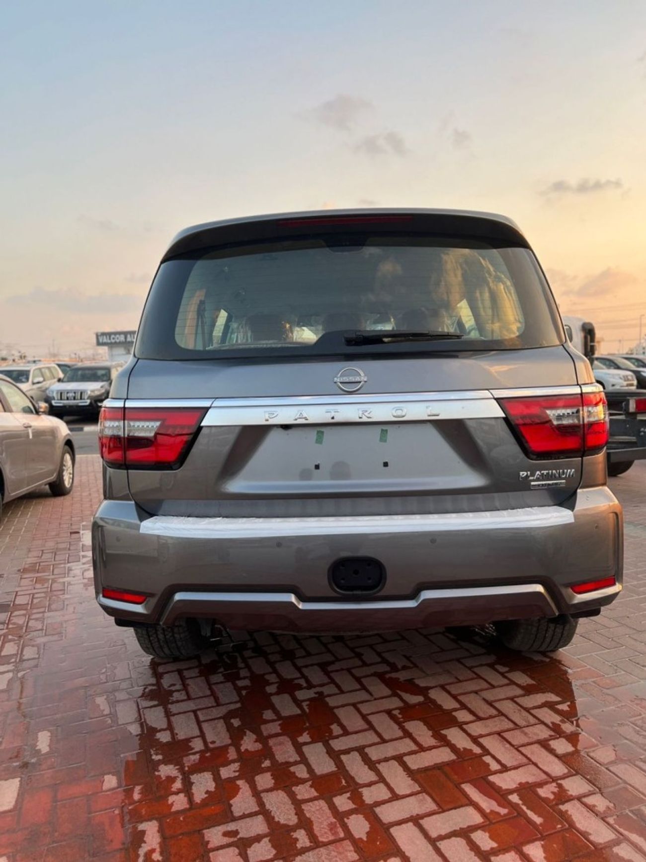 نيسان باترول LE Platinum City 5.6L