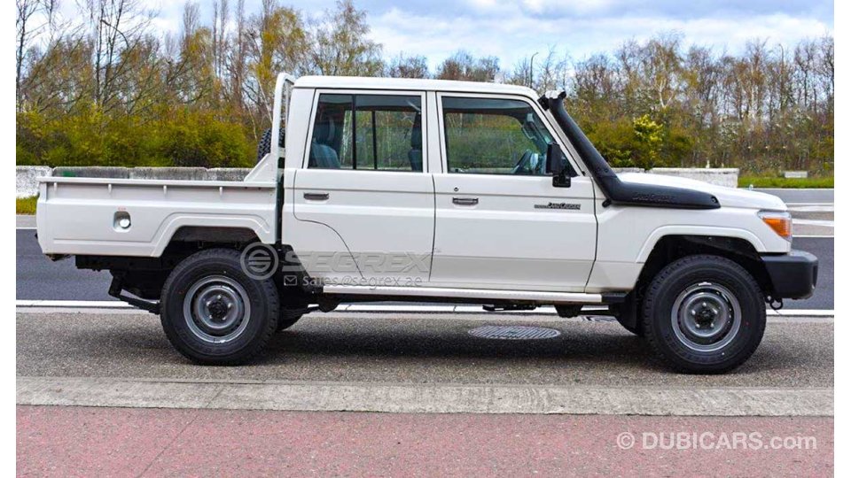 Toyota Land Cruiser Pickup DC LC79 4.2L Diesel 5M/T FROM ANTWERP for