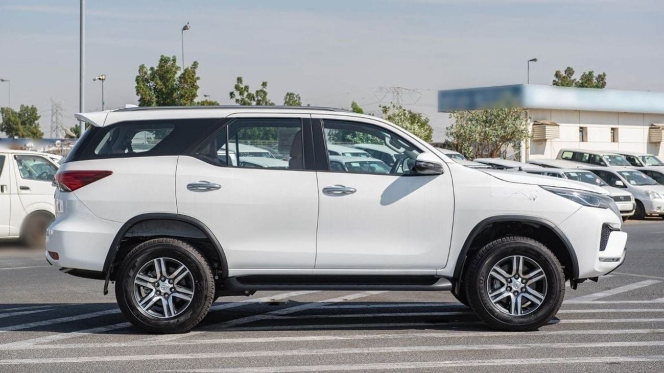 Toyota Fortuner EXR TOYOTA FORTUNER 2.7P 4WD 7SETER 2024