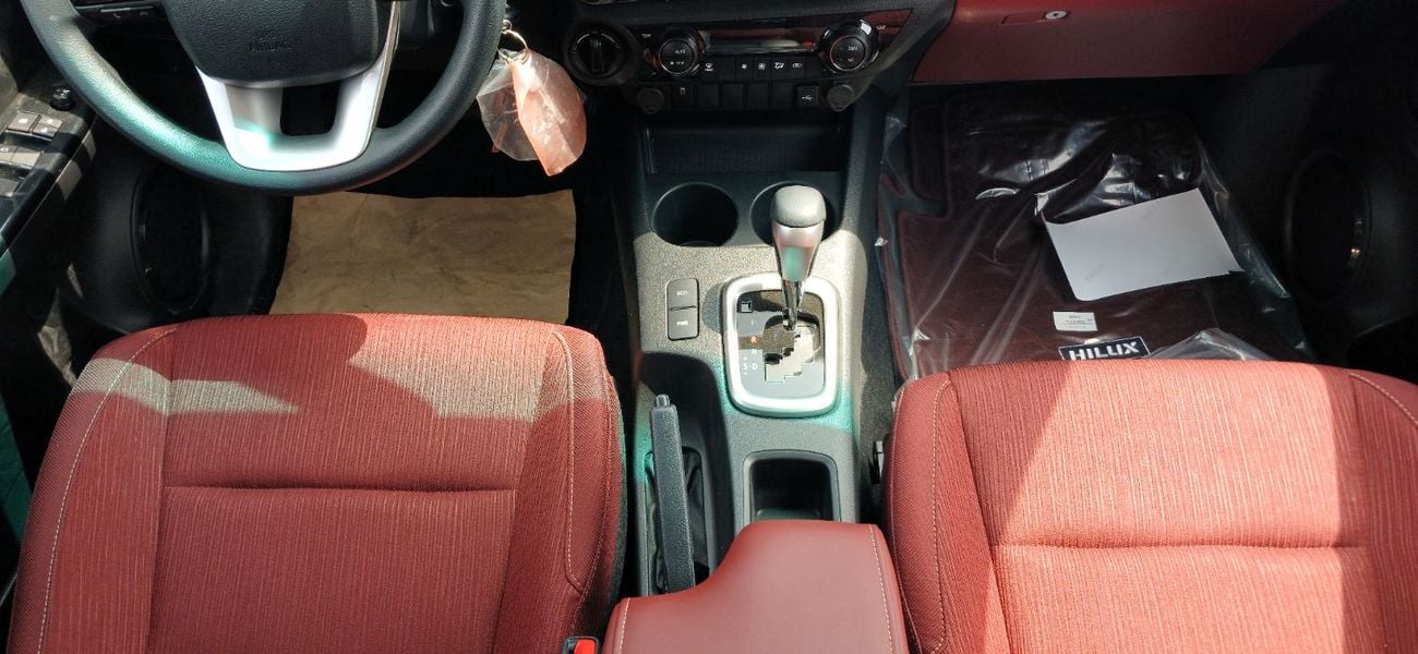 تويوتا هيلوكس Hilux 2.7L Petrol AT 4x4 2026YM