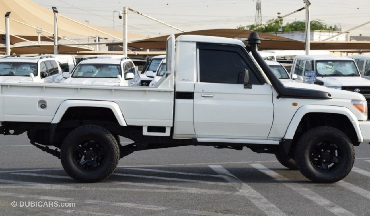 Toyota Land Cruiser Pick Up