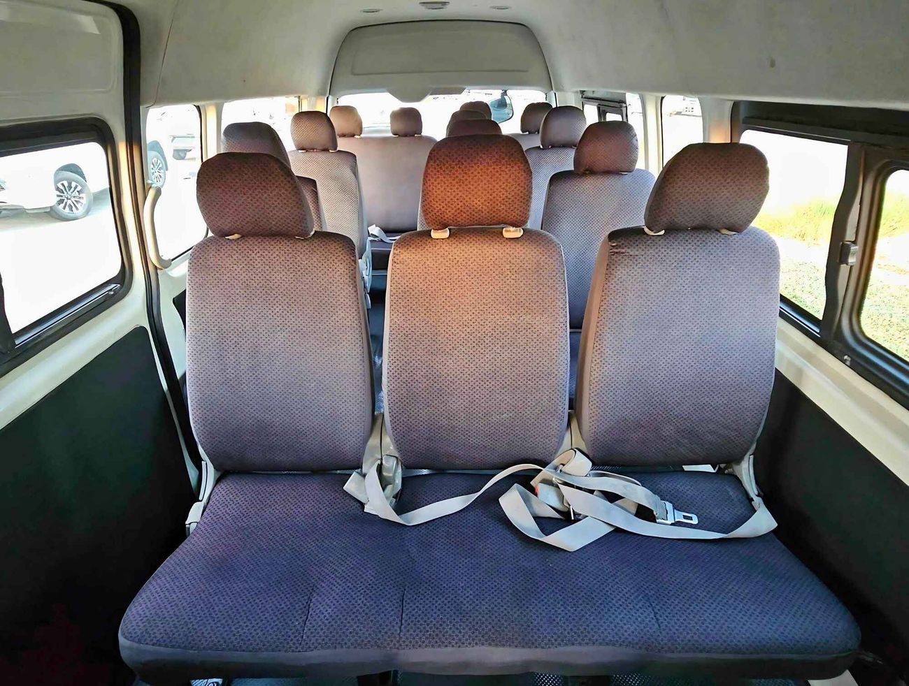 تويوتا هاياس HIGHROOF/ PATROL MANUAL/ PASSENGER/ OLD SHAPE/ EXPORT ONLY/ LOT# 102310