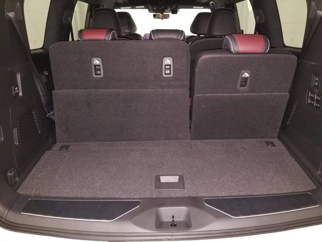 Infiniti QX80 Autograph Captain Chairs 3.5L