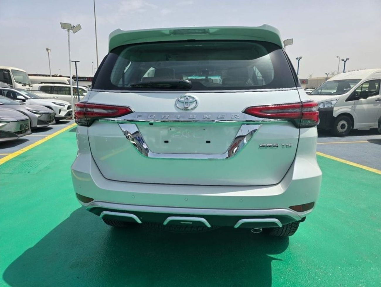 Toyota Fortuner 4.0L PETROL V6 FULL OPTION 2024 GCC