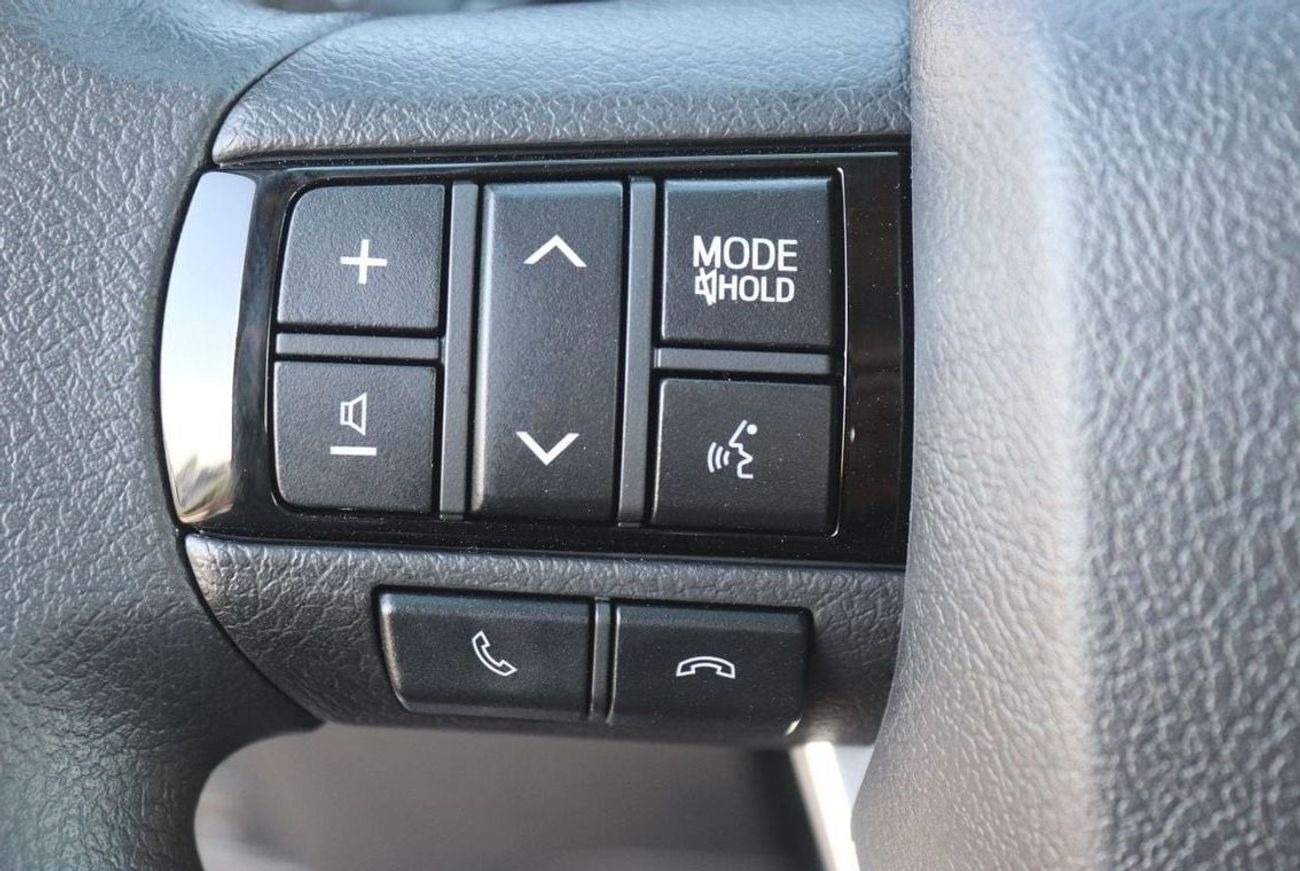 Toyota Hilux 2.7L, SR5, PUSH START, KEYLESS ENTRY , MONITOR, BACK CAMERA MODEL 2025 FOR EXPORT