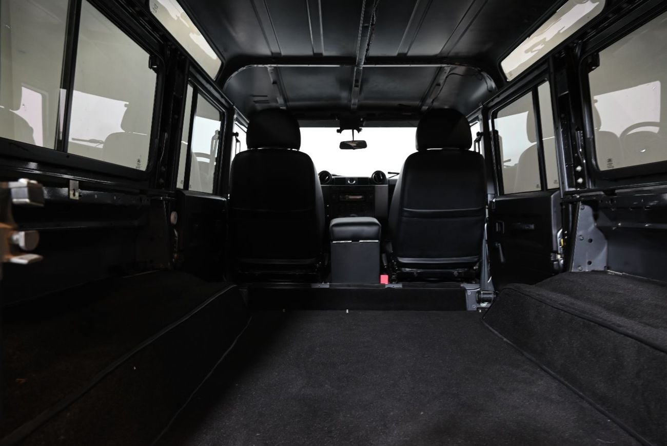 Land Rover Defender 110 2016 Land Rover Defender 110 HSE, Service History, Excellent Condition, Clean title