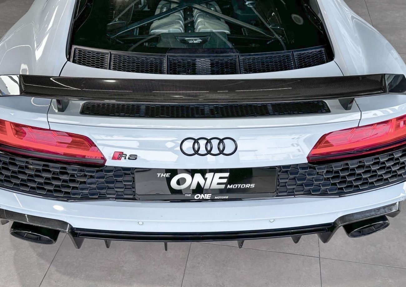 أودي R8 V10 Plus Performance parts 5.2L