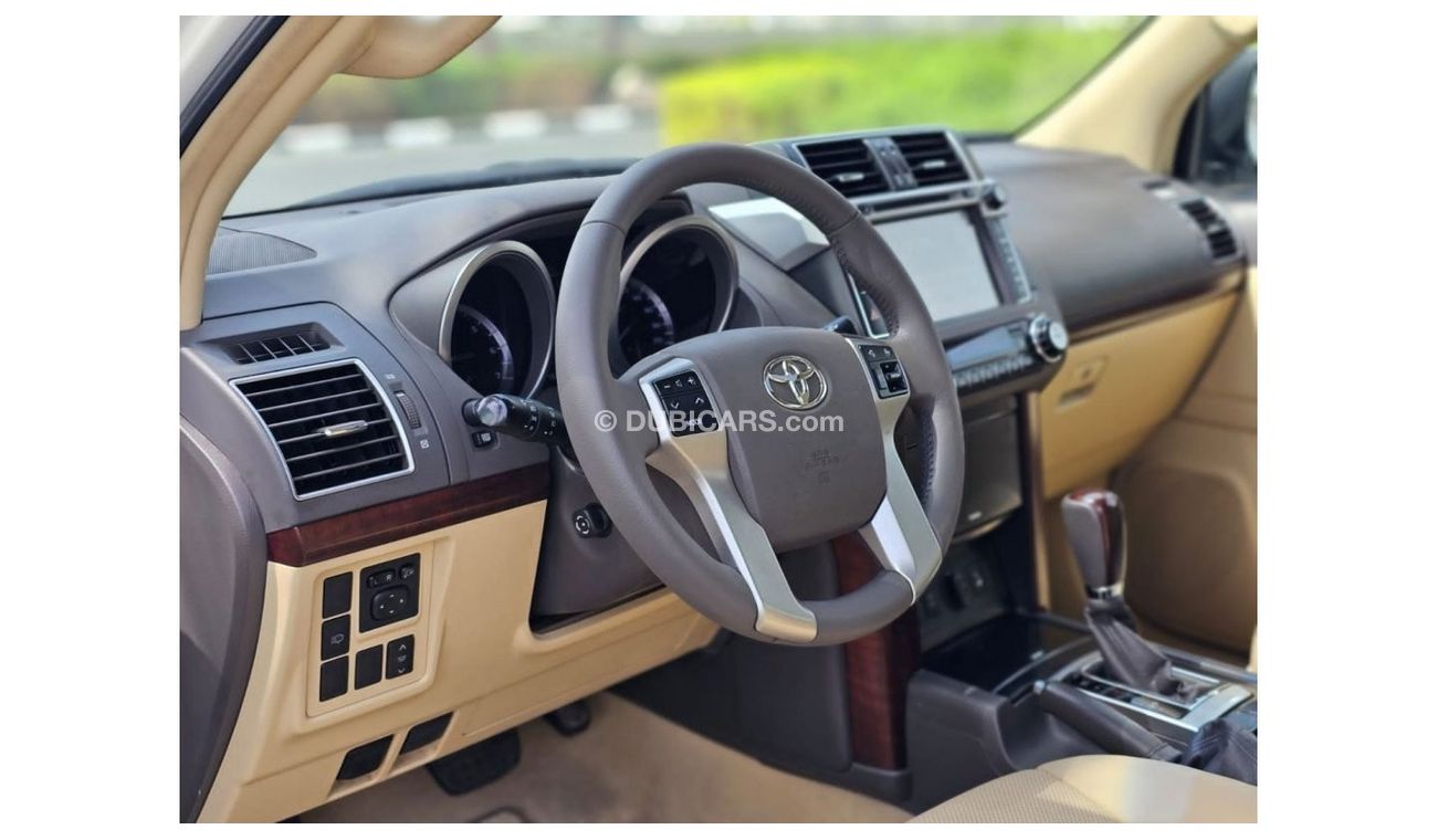 Toyota Prado TOYOTA PRADO VXR 4.0 2017 GCC SINGLE OWNER IN MINT CONDITION