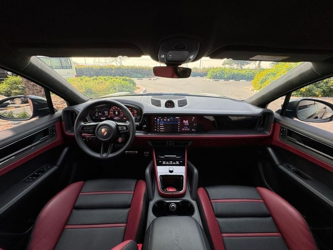 Porsche Cayenne GCC SPEC UNDER WARRANTY NEAT AND CLEAN