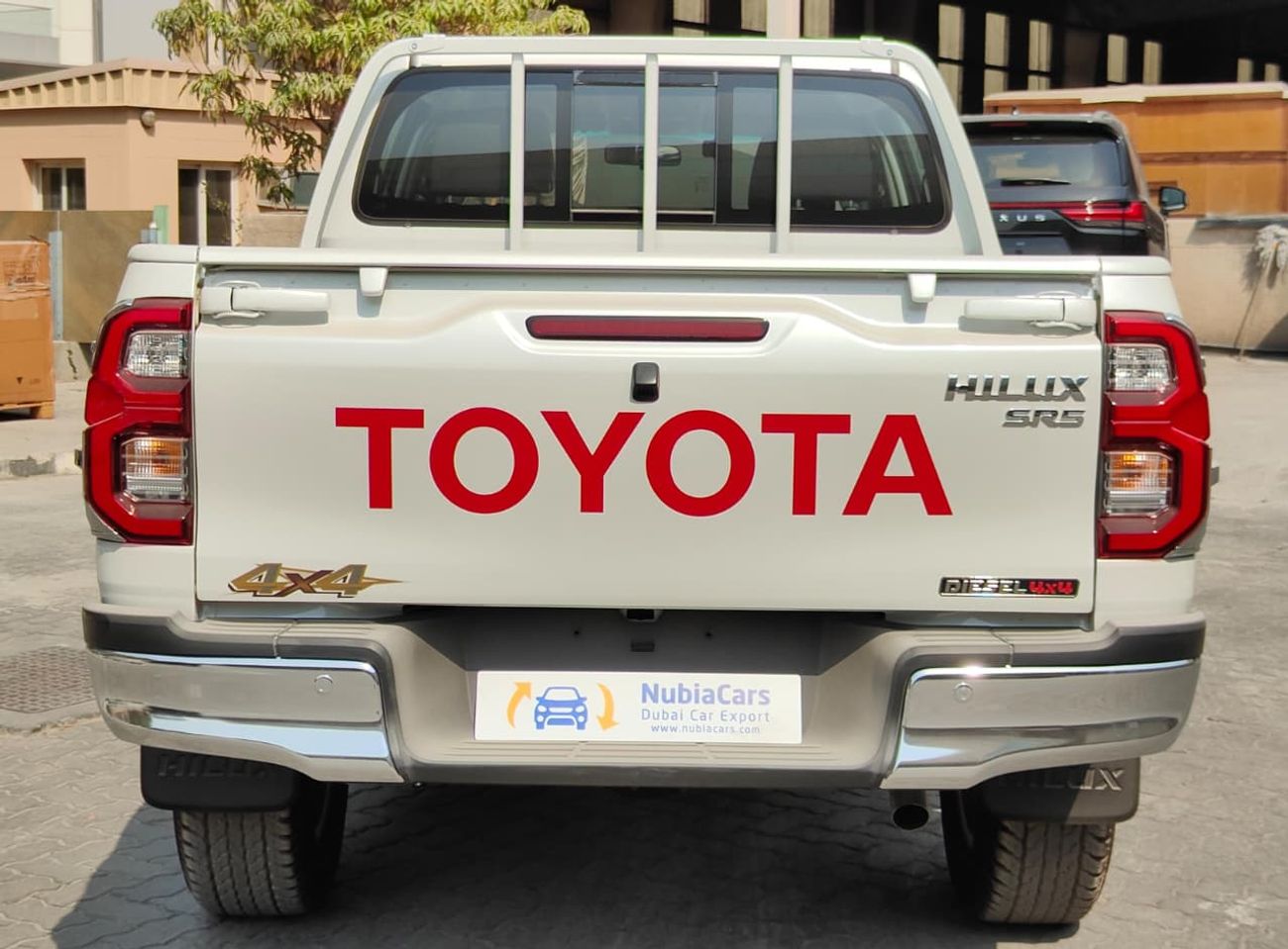 تويوتا هيلوكس Toyota Hilux 2.4 AT Diesel Full option 2025