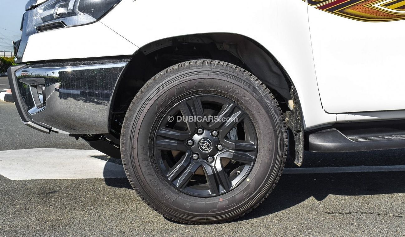 Toyota Hilux SR5 2.7 Petrol A/T 4WD