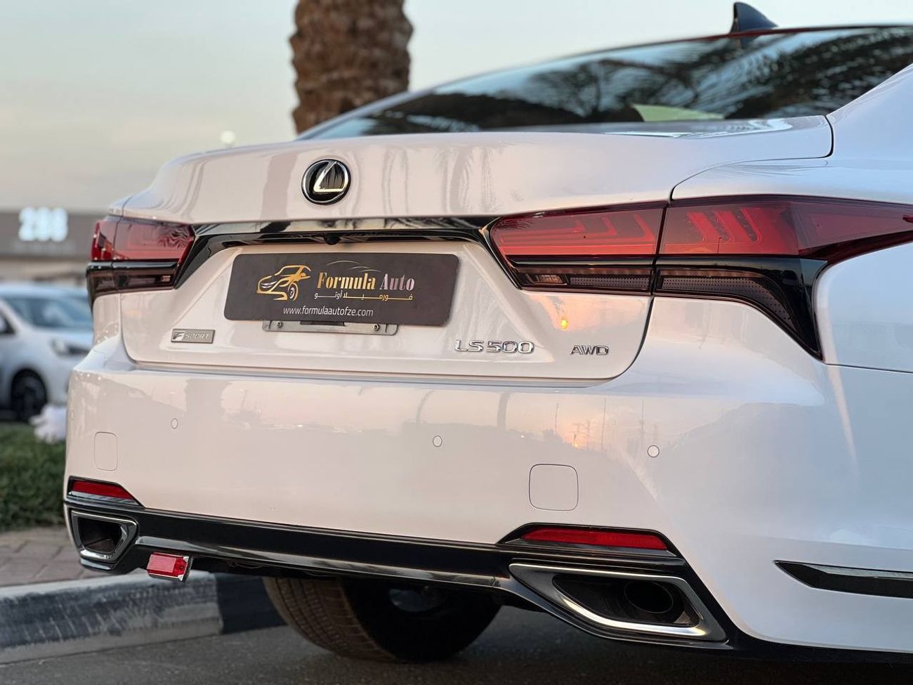 Lexus LS500 F SPORT AWD 3.5L PTR A/T // 2021 // FULL OPTION WITH RADAR , PANORAMIC ROOF // SPECIAL OFFER // BY F