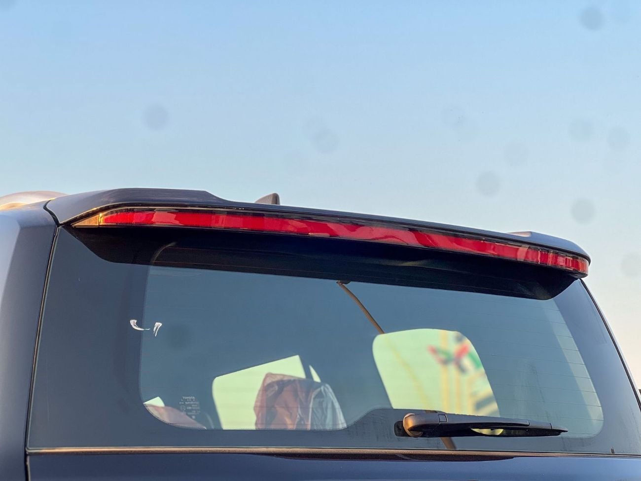 Toyota Land Cruiser 3.5T VXR Hybrid EXPORT PRICE - 2025 LC300 3.5L VXR Hybrid (GCC Specification)