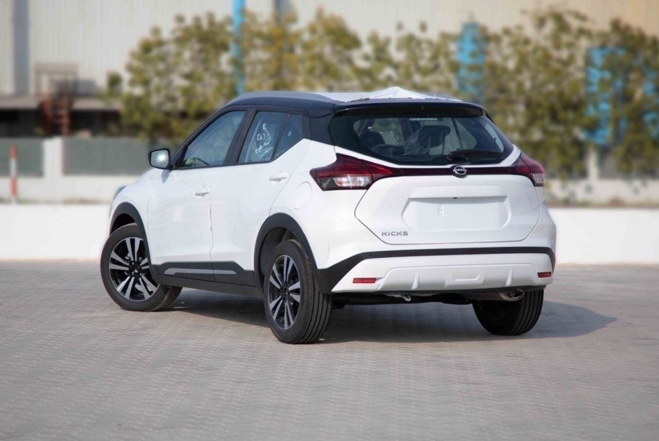 Nissan Kicks 2024 Nissan Kicks 1.6 SV - White Body & Black Roof Inside Black | Export Only