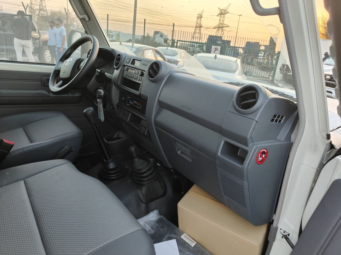 Toyota Land Cruiser 70 2025 Toyota Land Cruiser LC76 5-Door Hardtop without Diff-Lock 4.2L 6-Cyl Diesel M/T Export Only