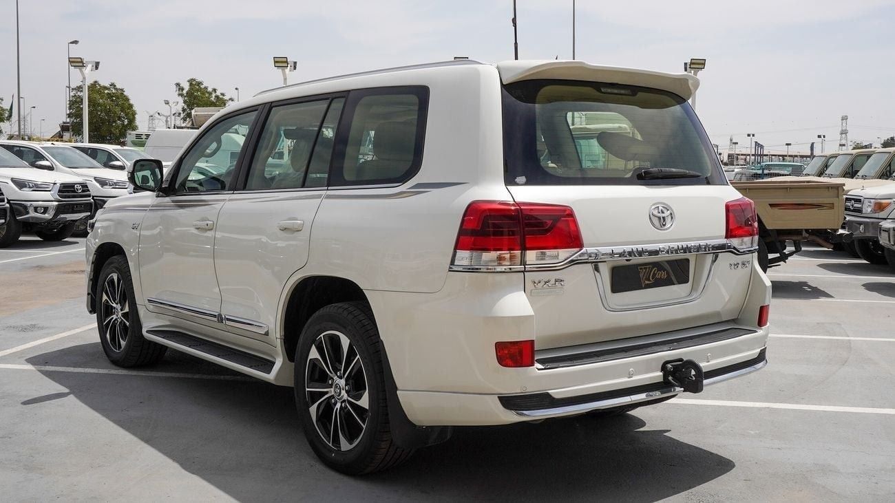 Toyota Land Cruiser TOYOTA LAND CRUISER VXR V8 5.7L  WHITE EDITION