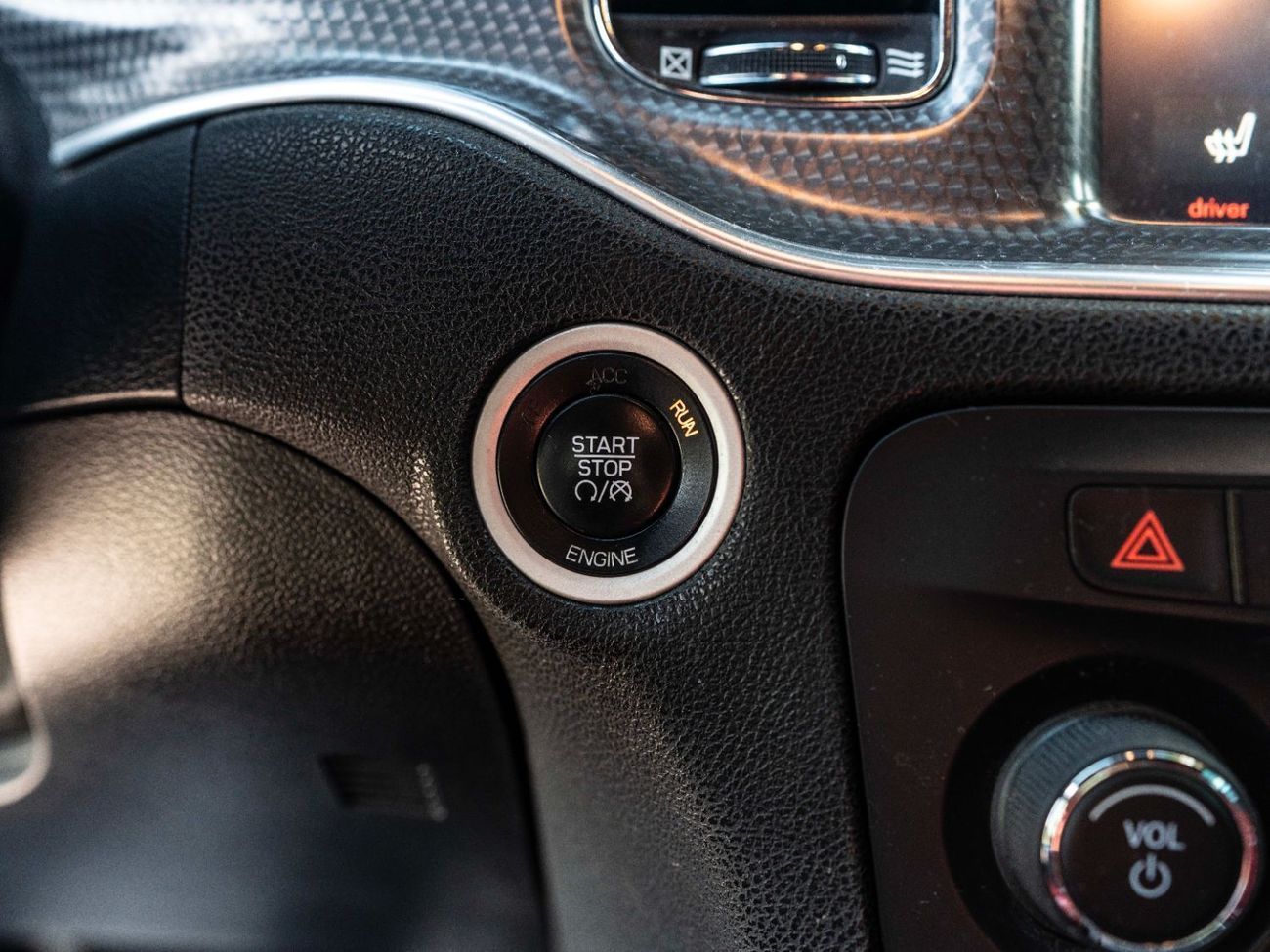 دودج تشارجر SRT8 Super Bee 6.4L