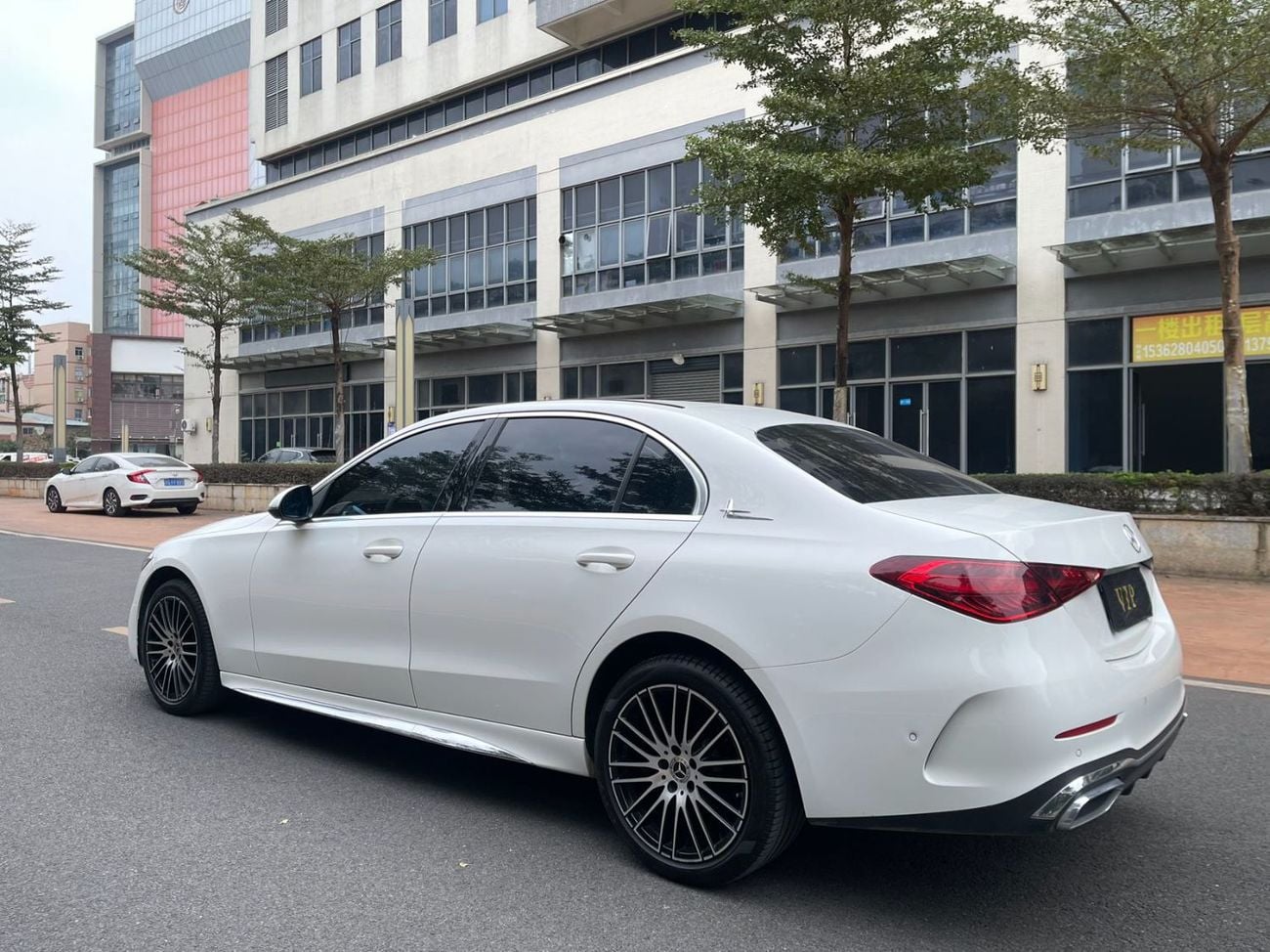مرسيدس بنز C200 L