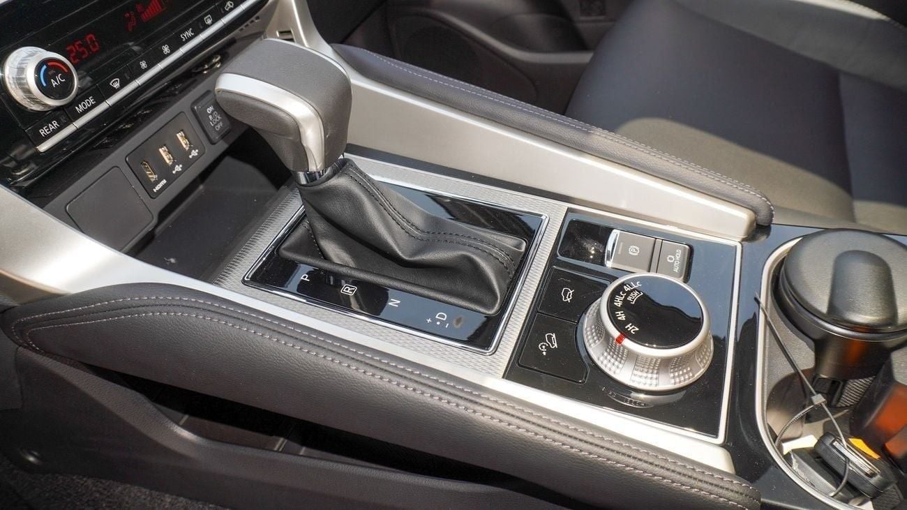 Mitsubishi Montero Sport Brand New Montero Sport HighLine 2025 Export 3.0L 4WD Petrol A/T|Black/Black|MONTEROSPORT-GLS-HL-25|