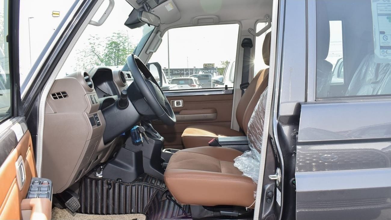 Toyota Land Cruiser 70 4.0L V6 A/T