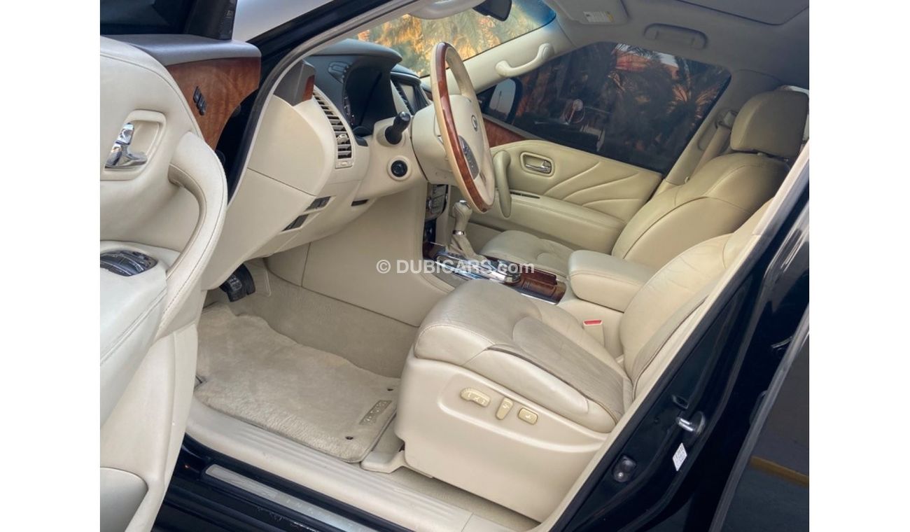 Infiniti QX80 Infiniti QX 80 model 2015 GCC very good car  - price 85,000 km 162,000clean car call 00971527887500