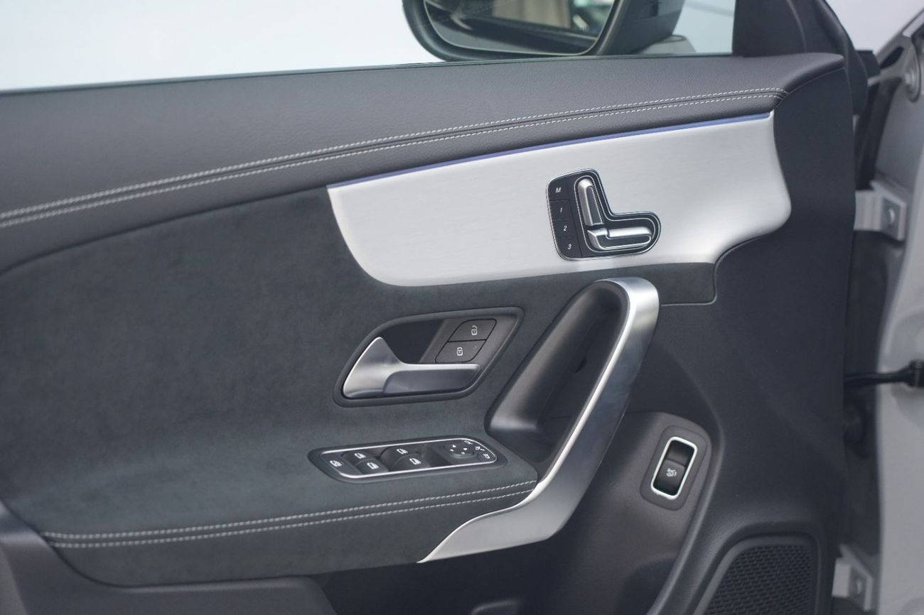 مرسيدس بنز CLA 200