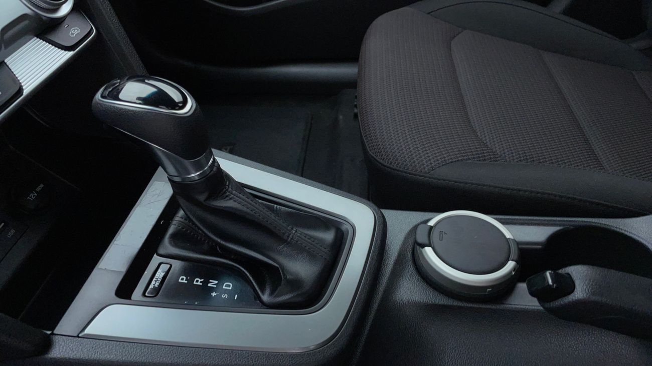 Hyundai Elantra GL 1.6 | Zero Down Payment | Free Home Test Drive