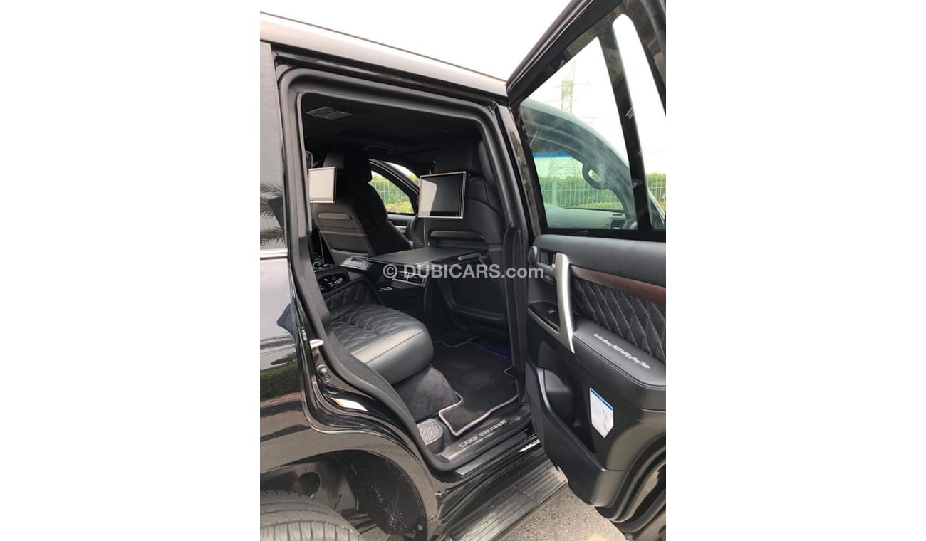 تويوتا لاند كروزر LC200 Grand TouringS Armored With Luxury Carat interior