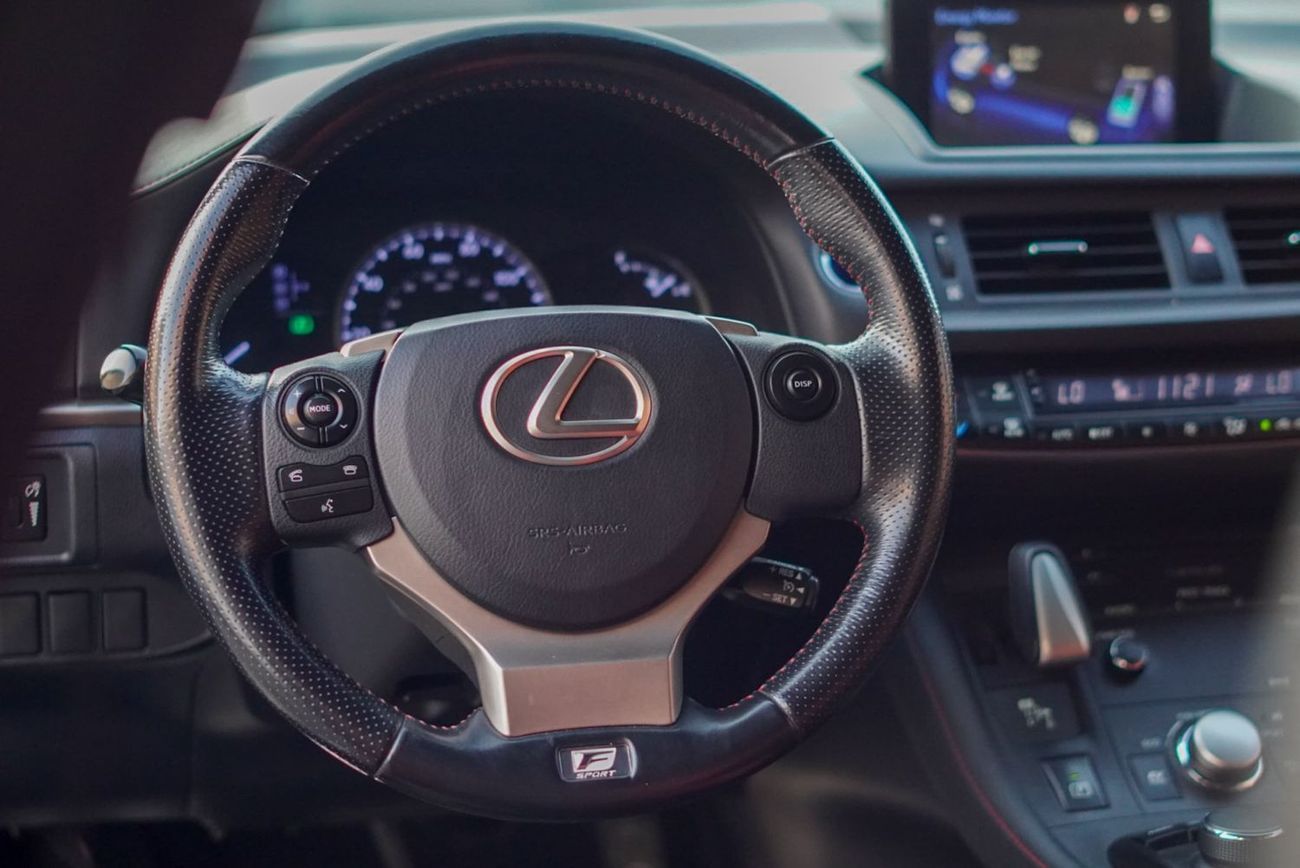 Lexus CT 200h Platinum 1.8L