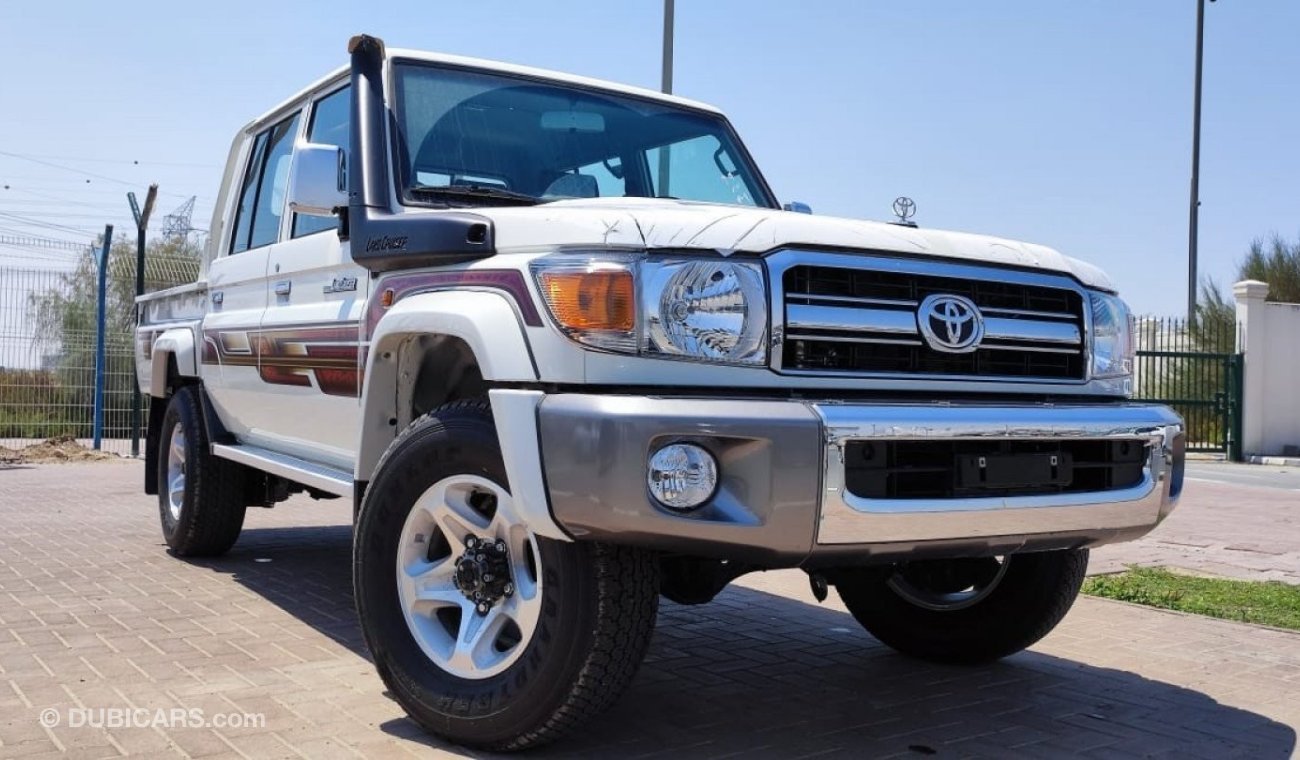 Toyota Land Cruiser Pick Up LC 4.5L Diesel, 2023, 4x4, V8, Double Cab, white color