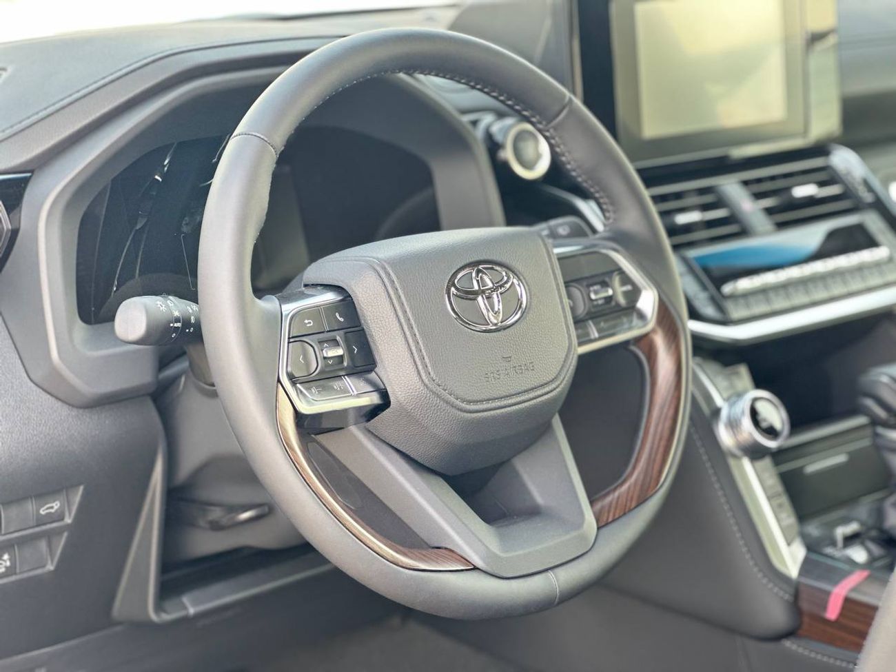 Toyota Land Cruiser GXR 4.0L PTR A/T // 2026 // High Option with DVD&Back Camera , Cooling Seats , Rear Screen // Special Of