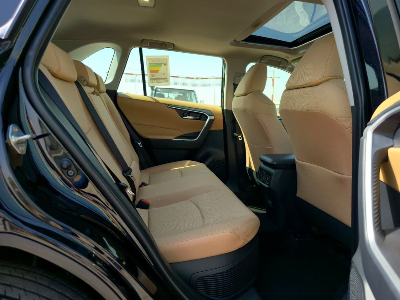 Toyota RAV4 TOYOTA RAV4 2.5 HYBRID - XLE - G - MID OPTIONS - 2025 MODEL