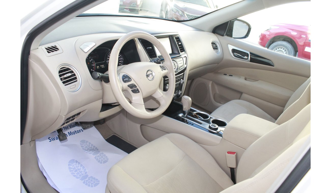 Nissan Pathfinder 3.5L V6 S 2015 MODEL