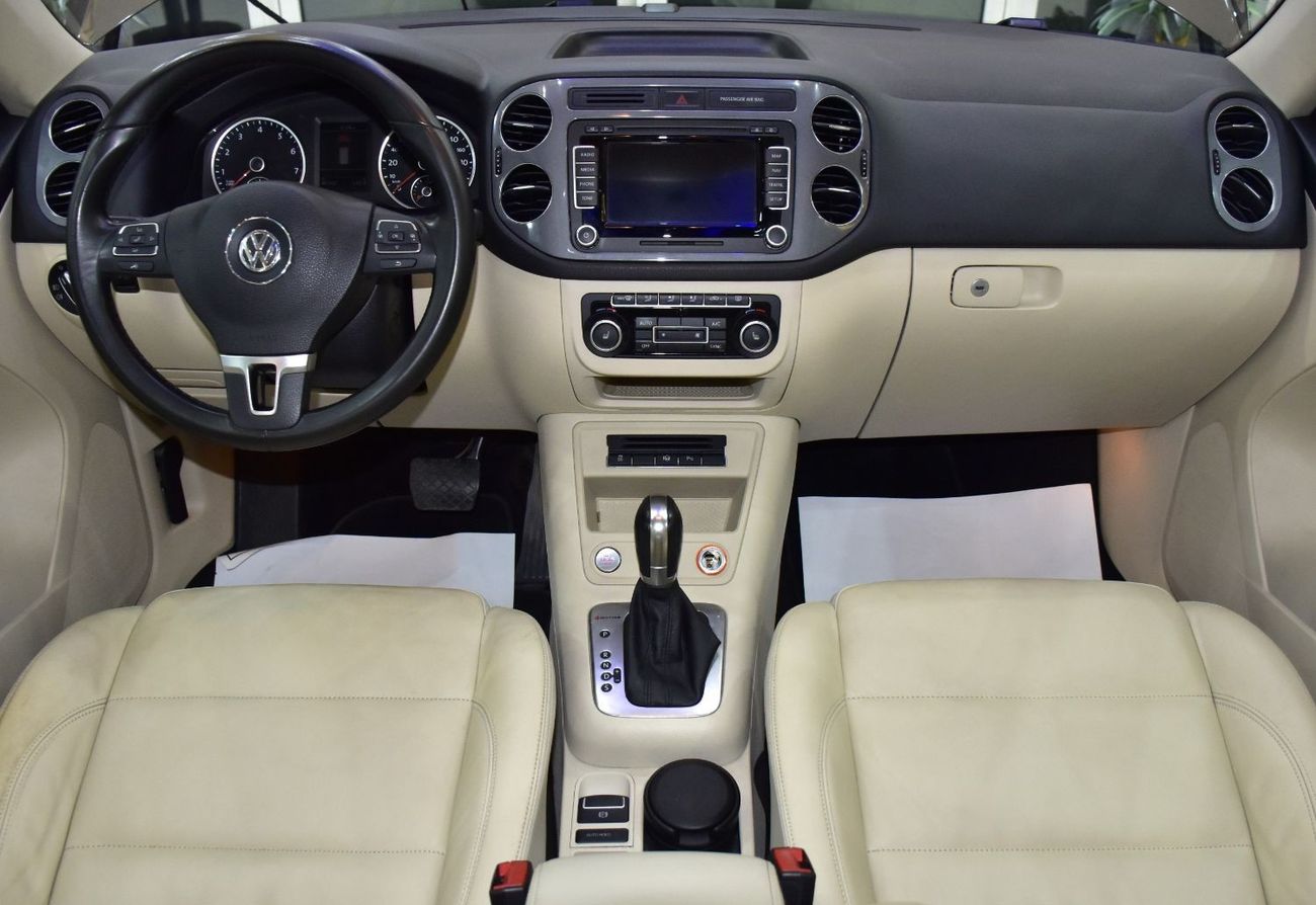فولكس واجن تيجوان EXCELLENT DEAL for our Volkswagen Tiguan 2.0 TSi 4Motion ( 2014 Model ) in Brown Color GCC Specs