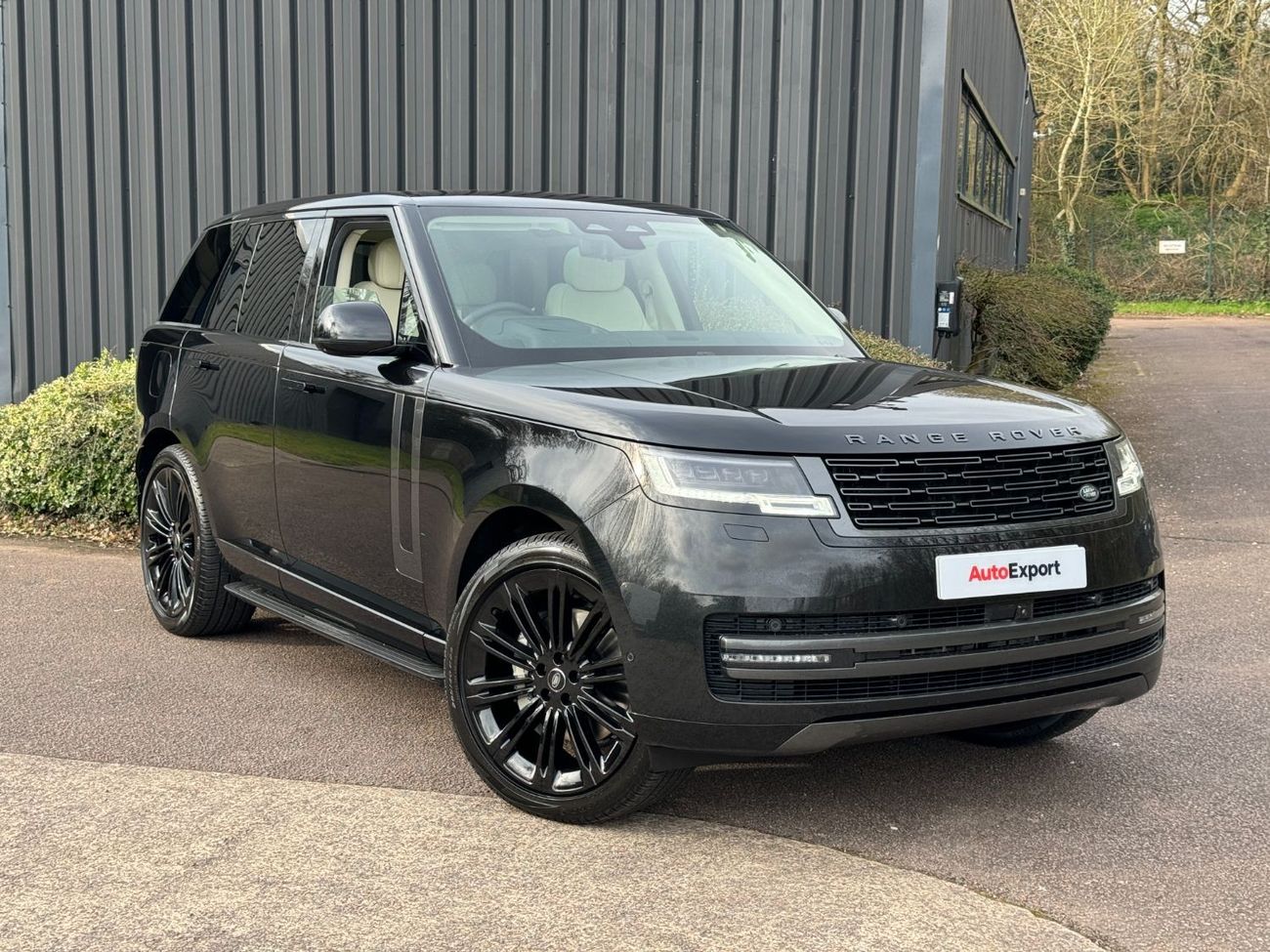 Land Rover Range Rover Range Rover HSE D300 SWB RIGHT HAND DRIVE