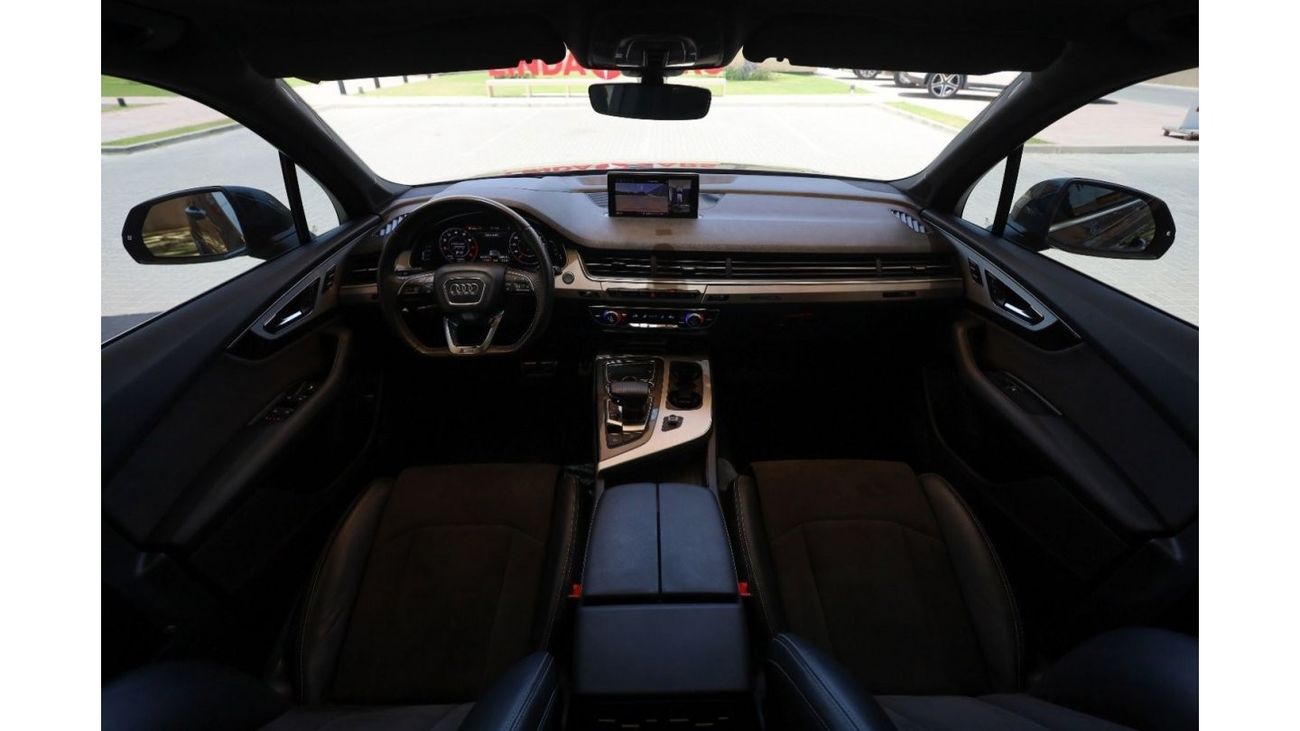 أودي Q7 45 TFSI quattro S-لاين