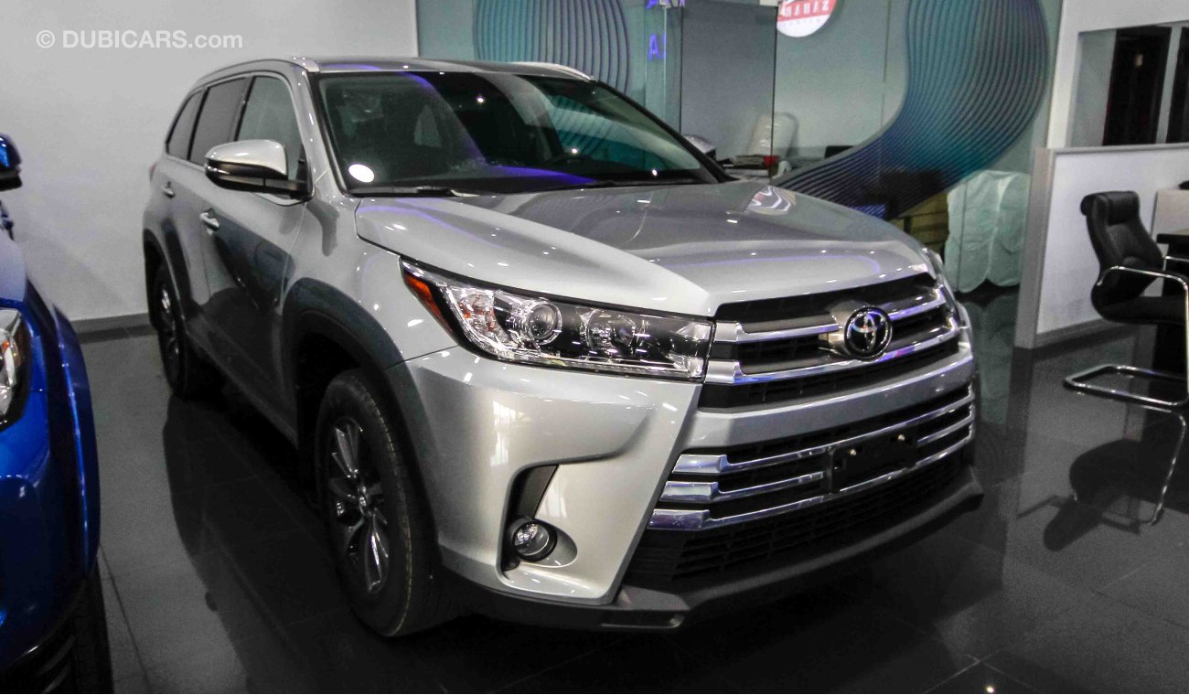 Toyota Highlander XLE AWD 3.5